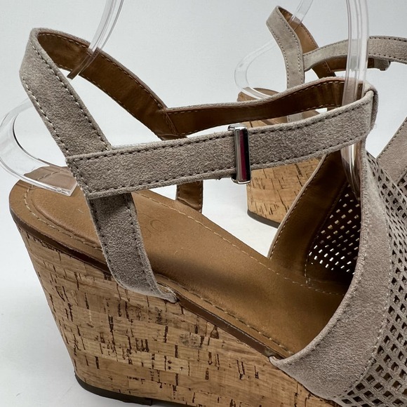 Franco Sarto Canyon Perforated Laser-Cut Cork Platform Womens Wedge Sandal 10M - Picture 4 of 14
